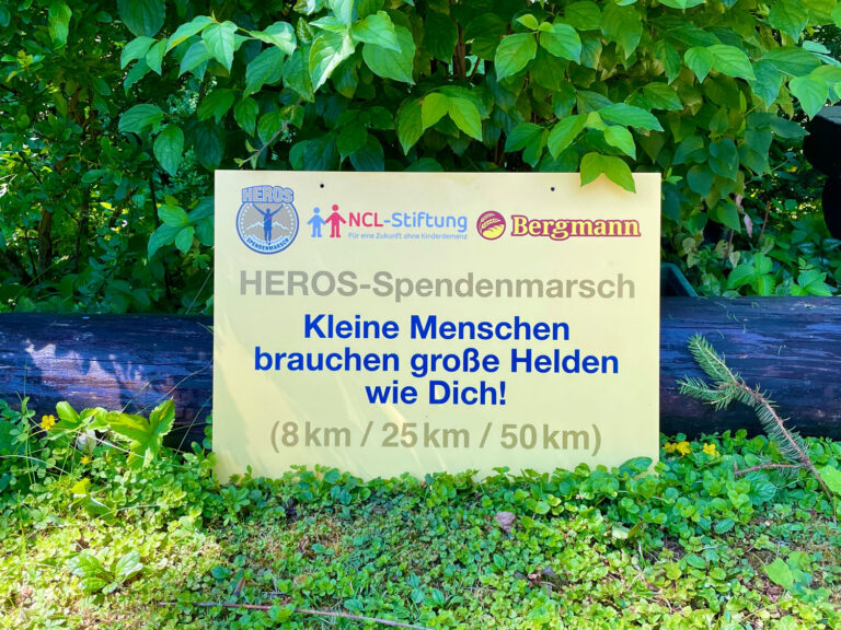 Kleine Menschen brauchen große Helden wie Dich!